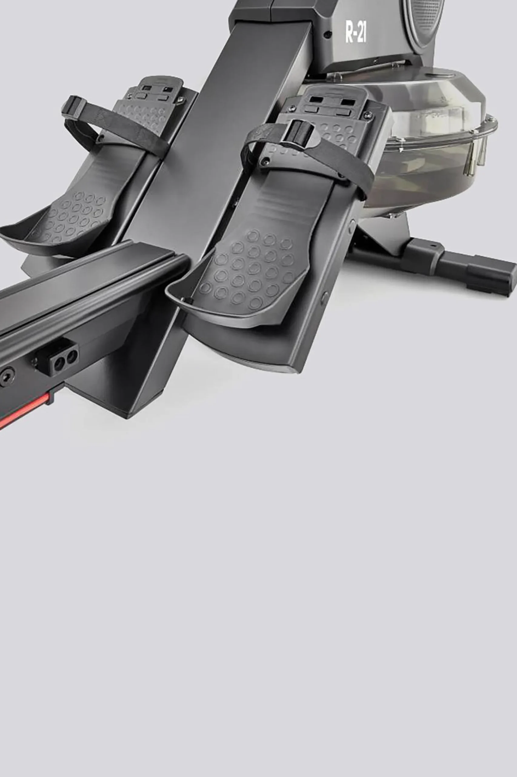 adidas R-21