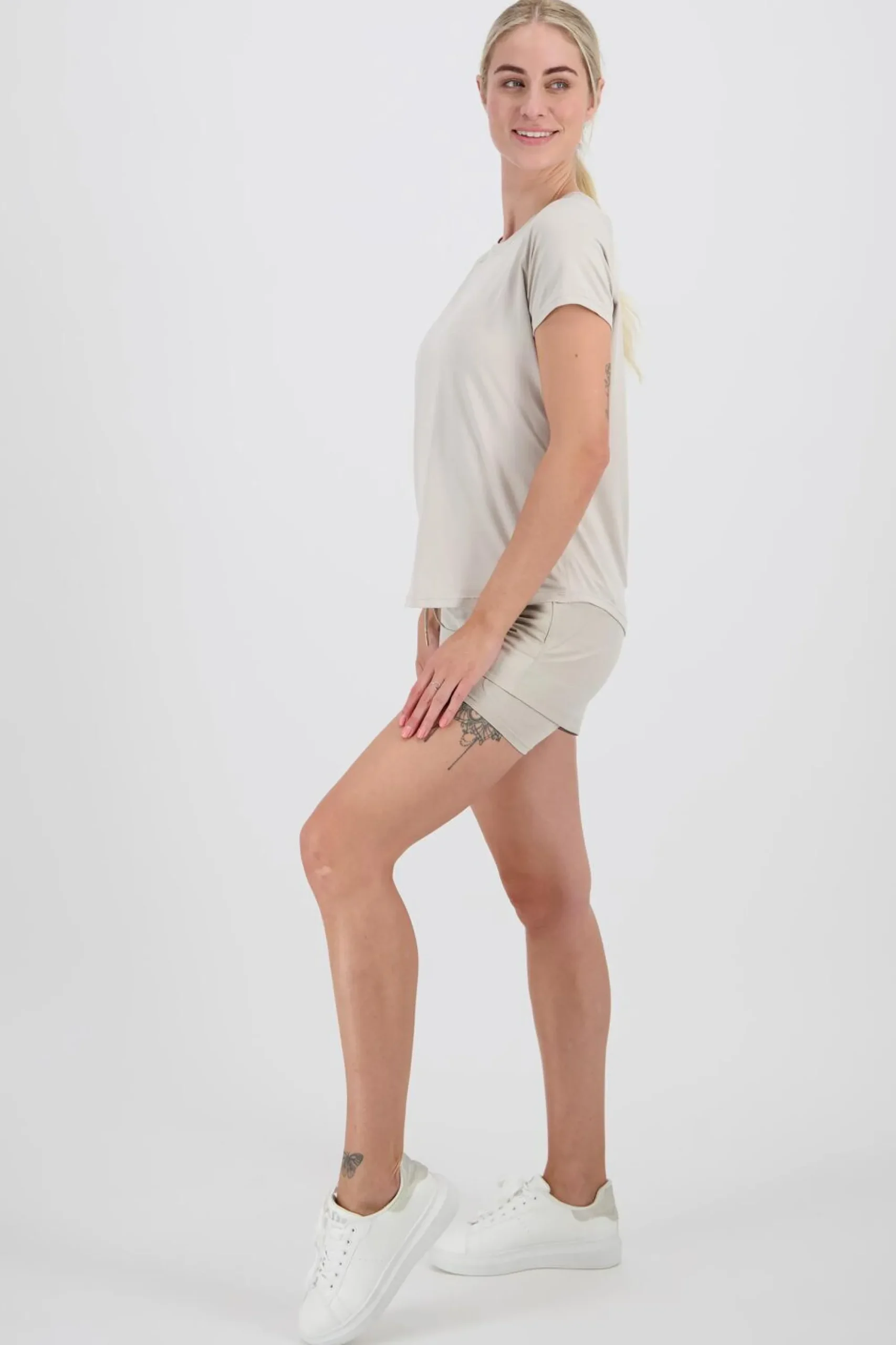 Athlecia Gaina