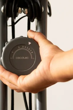 Cecotec Bicicleta Estática Dobrável Com Encosto. Ecrã Lcd. Resistência Magnética Variável. Selim De Conforto Com Encosto E Alças De Apoio Laterais. Suporte Para Tabletes Y Rodas De Transporte.