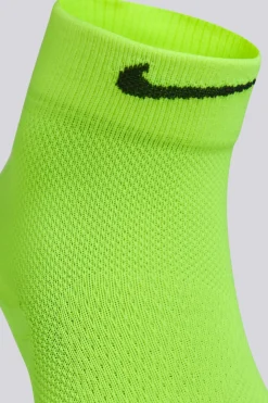Nike eias Curtas Fast