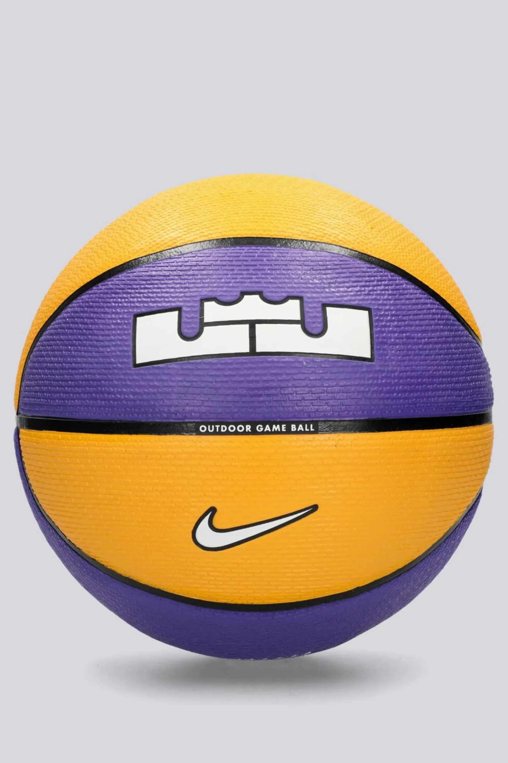 Nike L James Playground 8p 2.0
