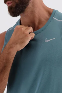 Nike ier