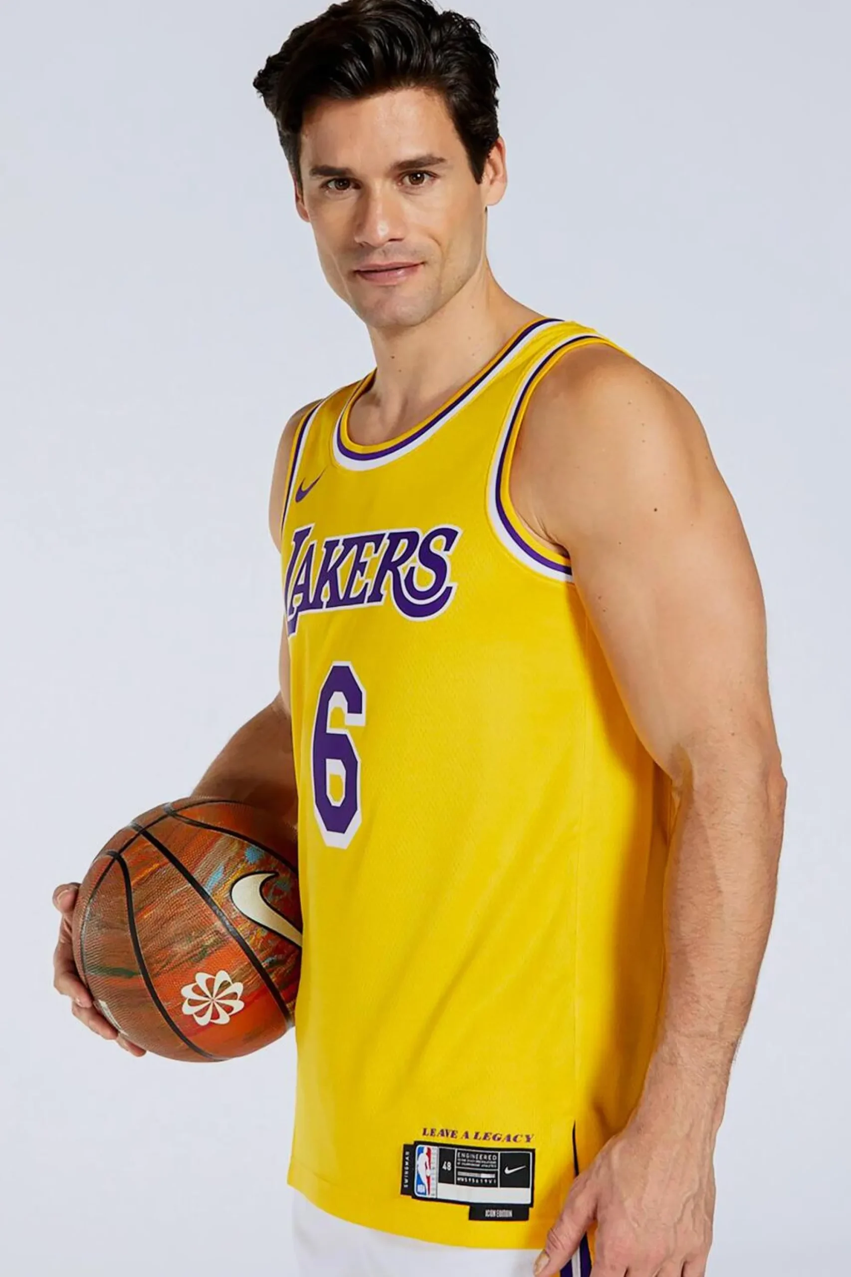 Nike NBA o Angee aker