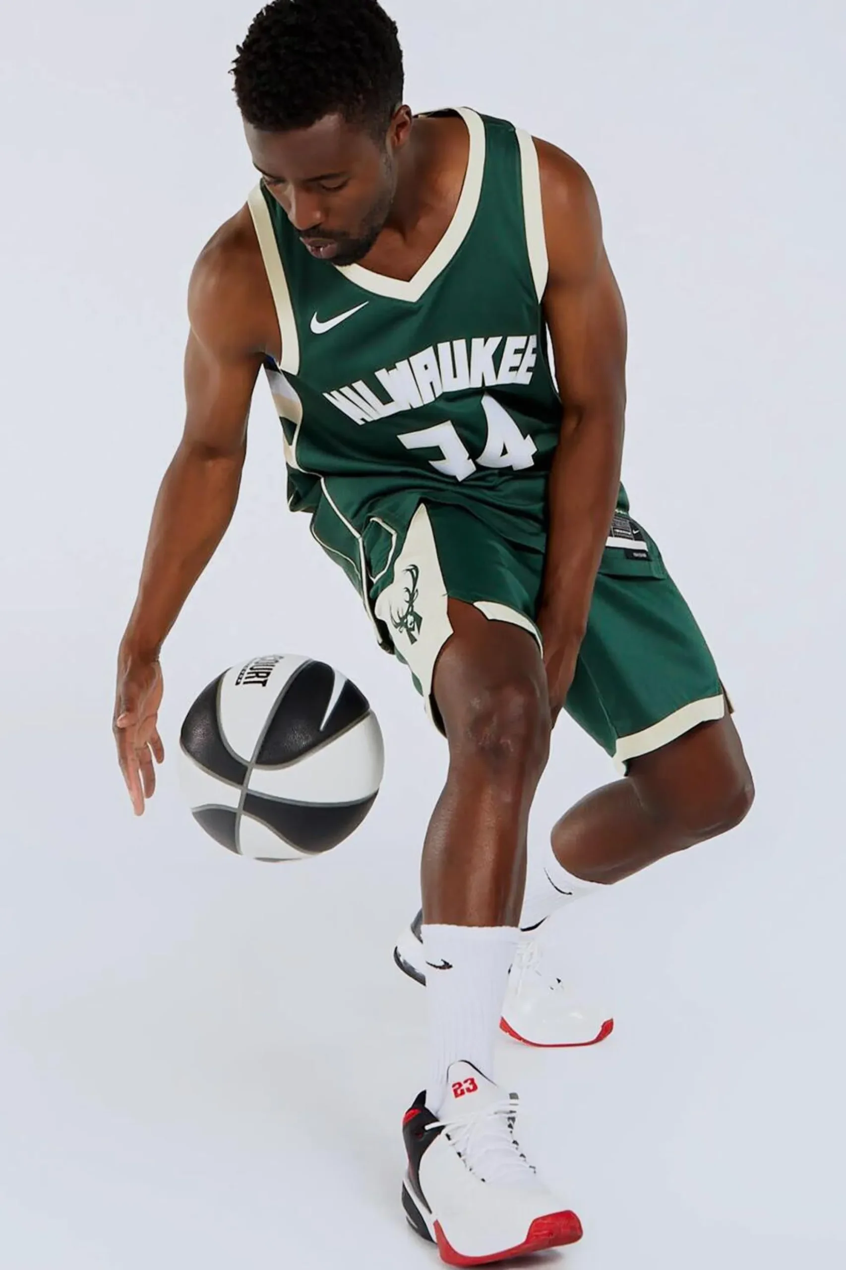 Nike NBA iwaukee Buck