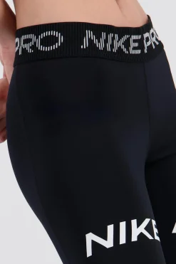 Nike Pro